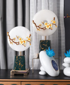 Mẫu decor trang trí hoa trên đá