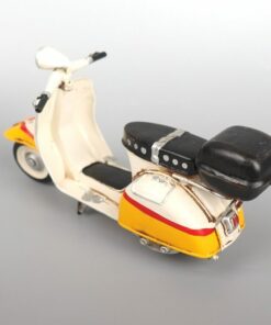 Mô hình xe vespa cổ CD241