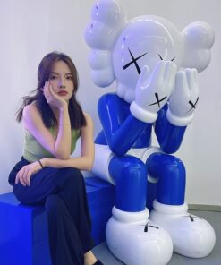 Mô hình gấu Kaws che mặt đáng yêu CD968