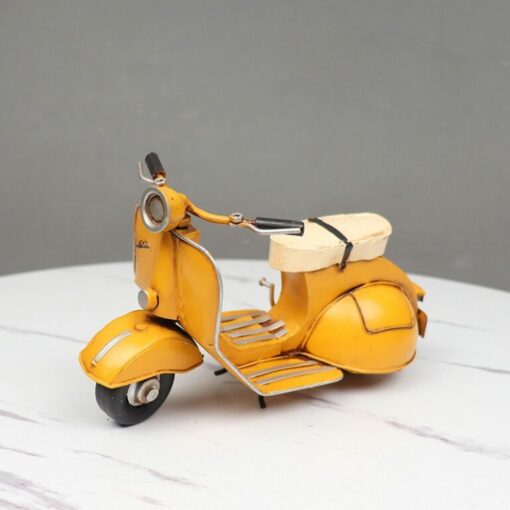 Mô hình xe vespa hoài cổ CD240
