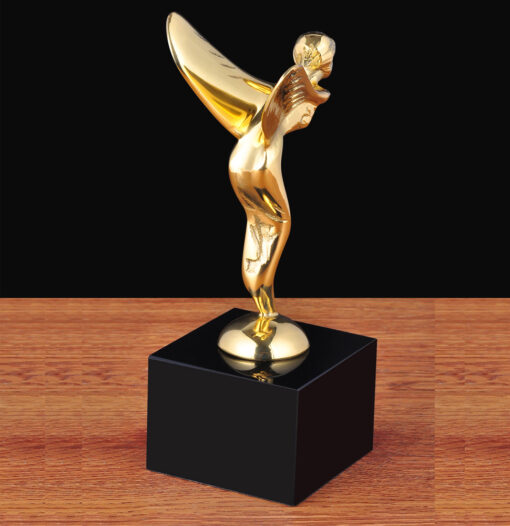 Biểu tượng Spirit of Ecstasy Rolls Royce