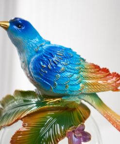 Decor Chim Đứng Trên Quả Cầu