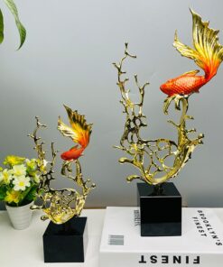 Tượng Cá Vàng Trong Nước