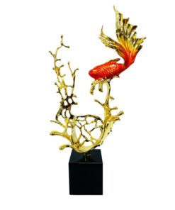 Tượng Cá Vàng Trong Nước