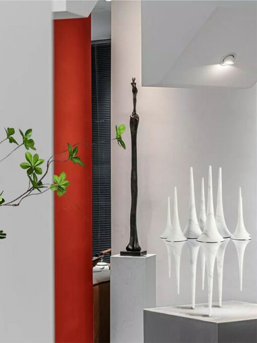 Mô Hình Nón Trừu Tượng