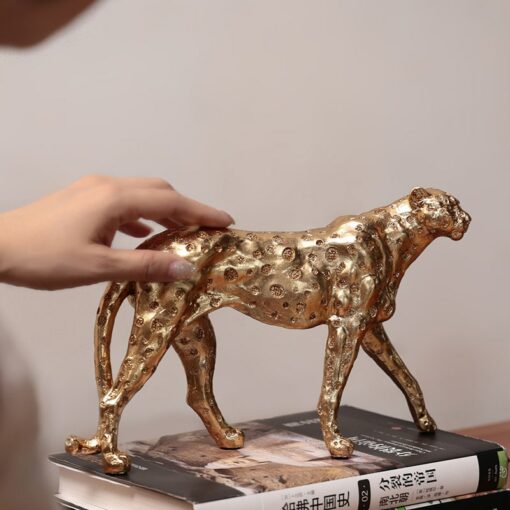Tượng Báo Hoàng Kim Kiểu Dáng Thanh Lịch