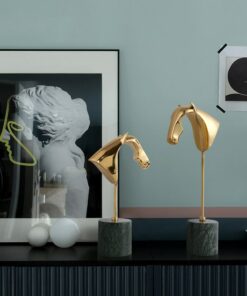 Tượng Đầu Ngựa Tối Giản