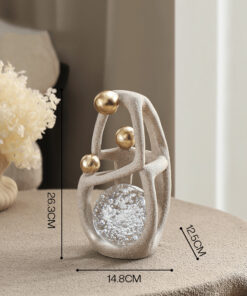 Tượng Người Ôm Cầu Pha Lê Decor