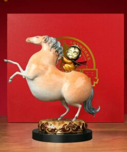 Tượng Chiến Mã Hầu Vương