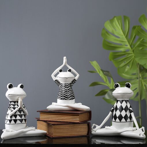 Tượng Ếch Tập Yoga