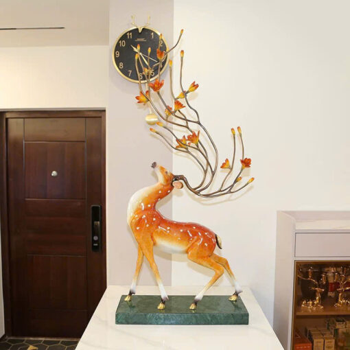Tượng Hươu Hoa Mai Vàng Uyển Chuyển