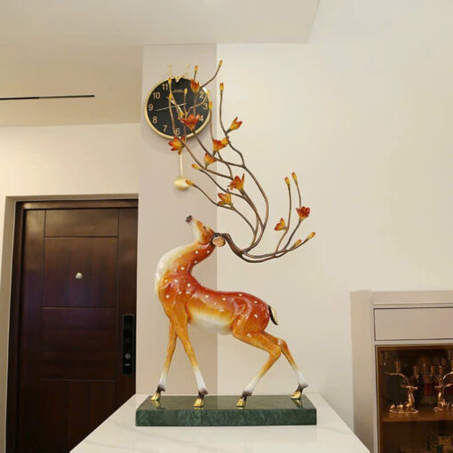 Tượng Hươu Hoa Mai Vàng Uyển Chuyển