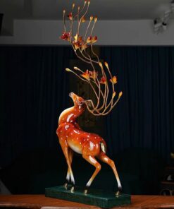 Tượng Hươu Hoa Mai Vàng Uyển Chuyển