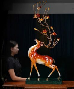 Tượng Hươu Hoa Mai Vàng Uyển Chuyển