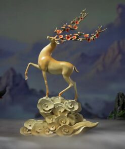 Tượng Hươu Vàng Trên Mây