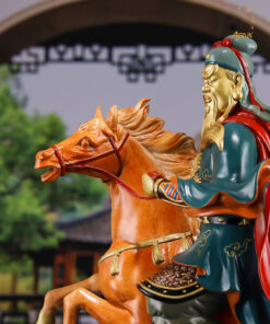 Tượng Quan Vũ Uy Dũng Cưỡi Ngựa